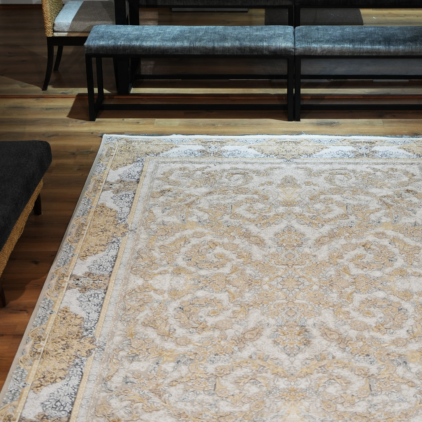 فرش ماشینی ۱۲۰۰ شانه تراکم ۳۶۰۰ گل برجسته طرح آدنا یاسی