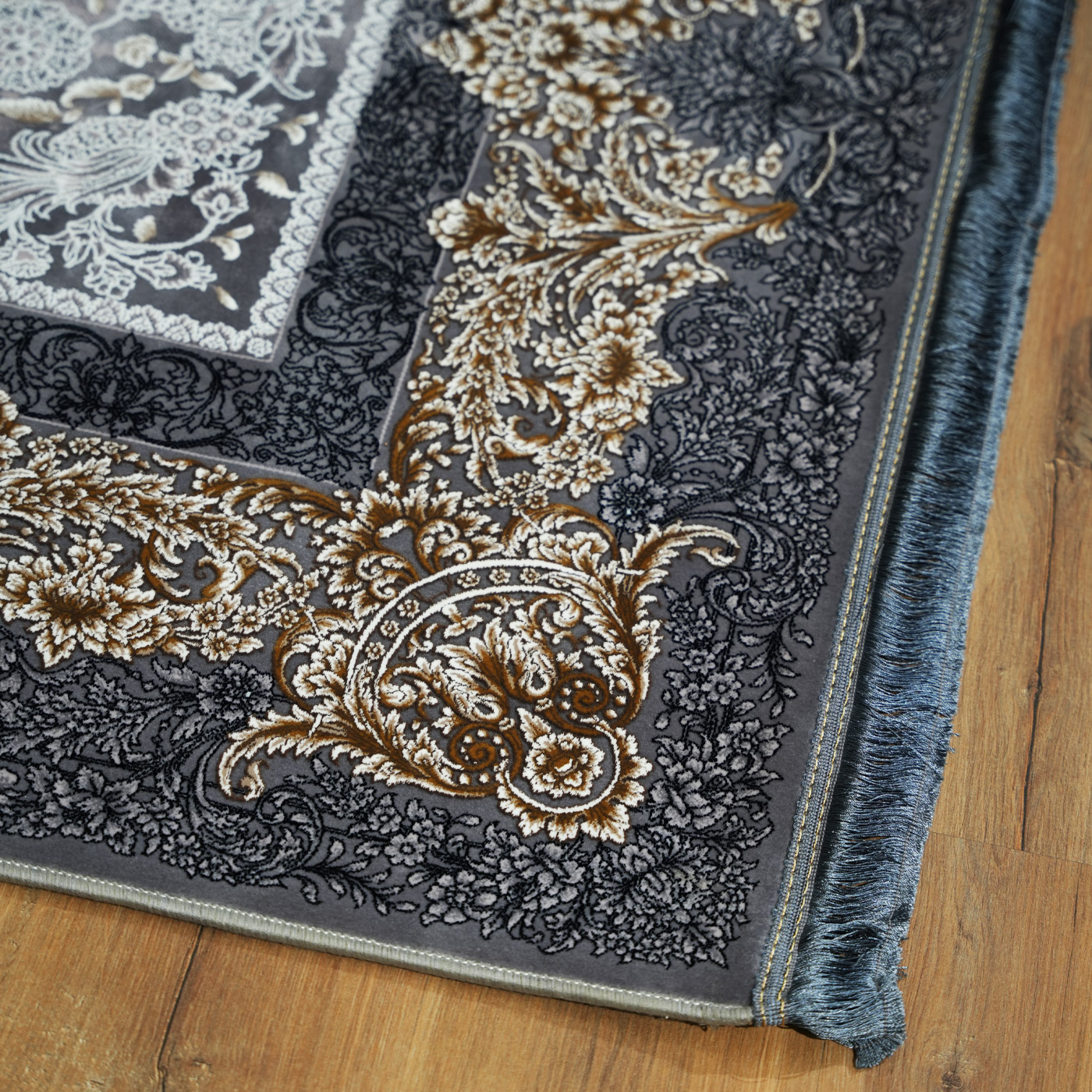 فرش ماشینی 1200 شانه تراکم 3600 طرح افرا دلفینی