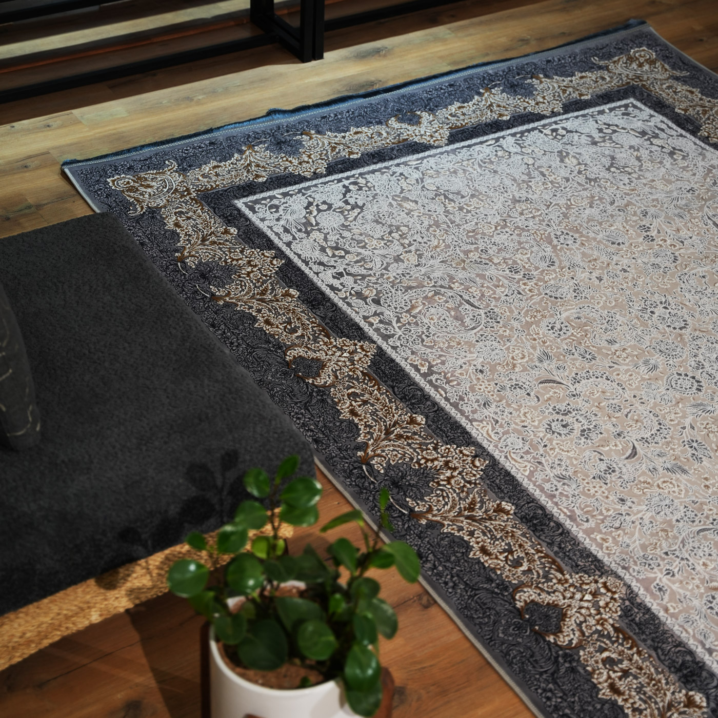 فرش ماشینی 1200 شانه تراکم 3600 طرح افرا دلفینی