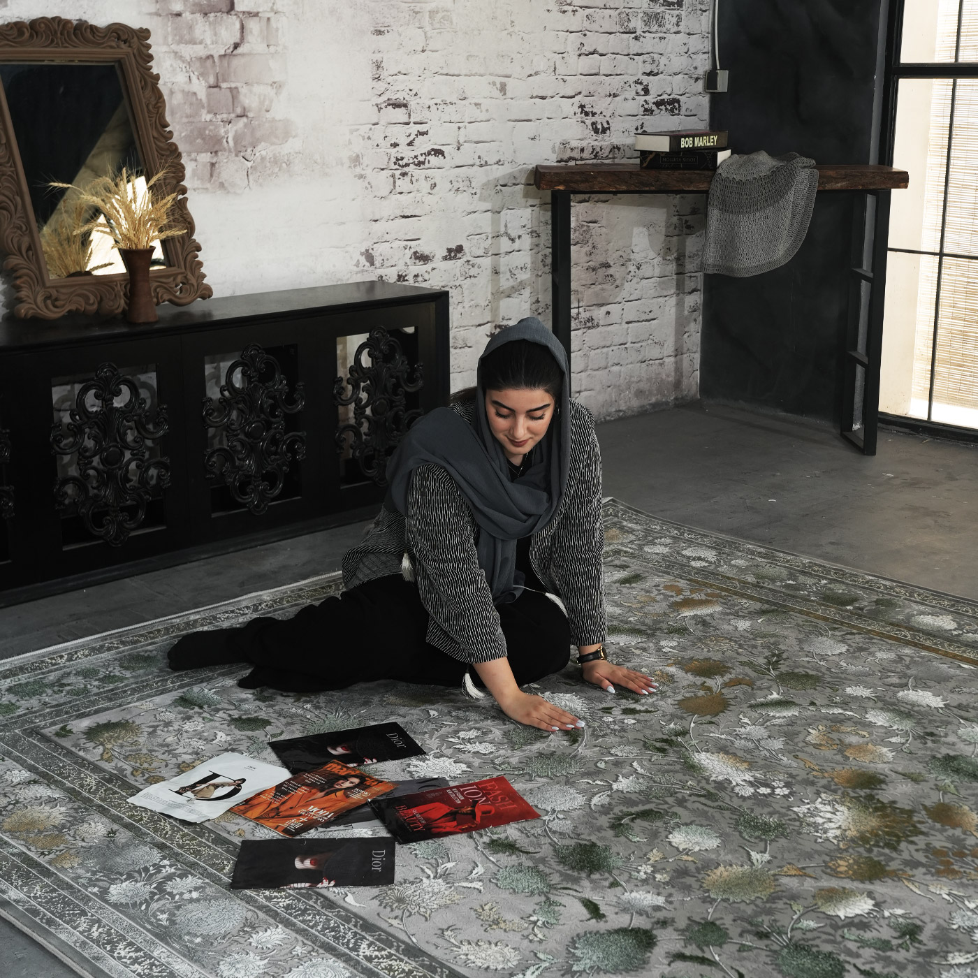 فرش ماشینی 1200 شانه تراکم 3600 گل برجسته طرح افشان شاهکار فیلی