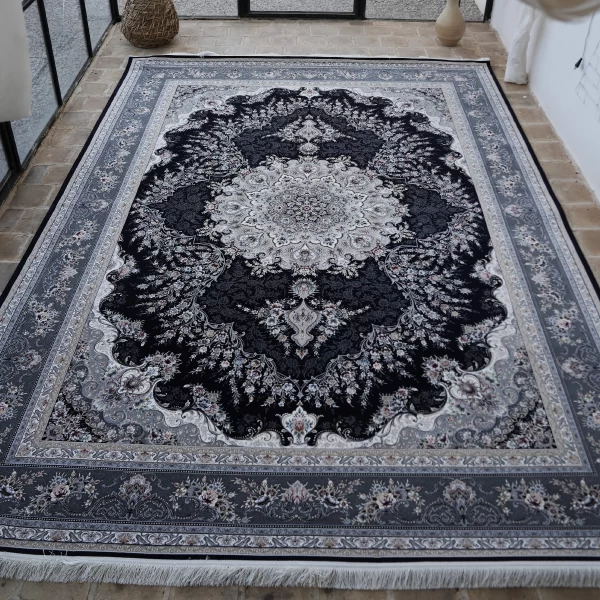 فرش ماشینی 1200 شانه تراکم 3600 گل برجسته طرح آراد سرمه ای