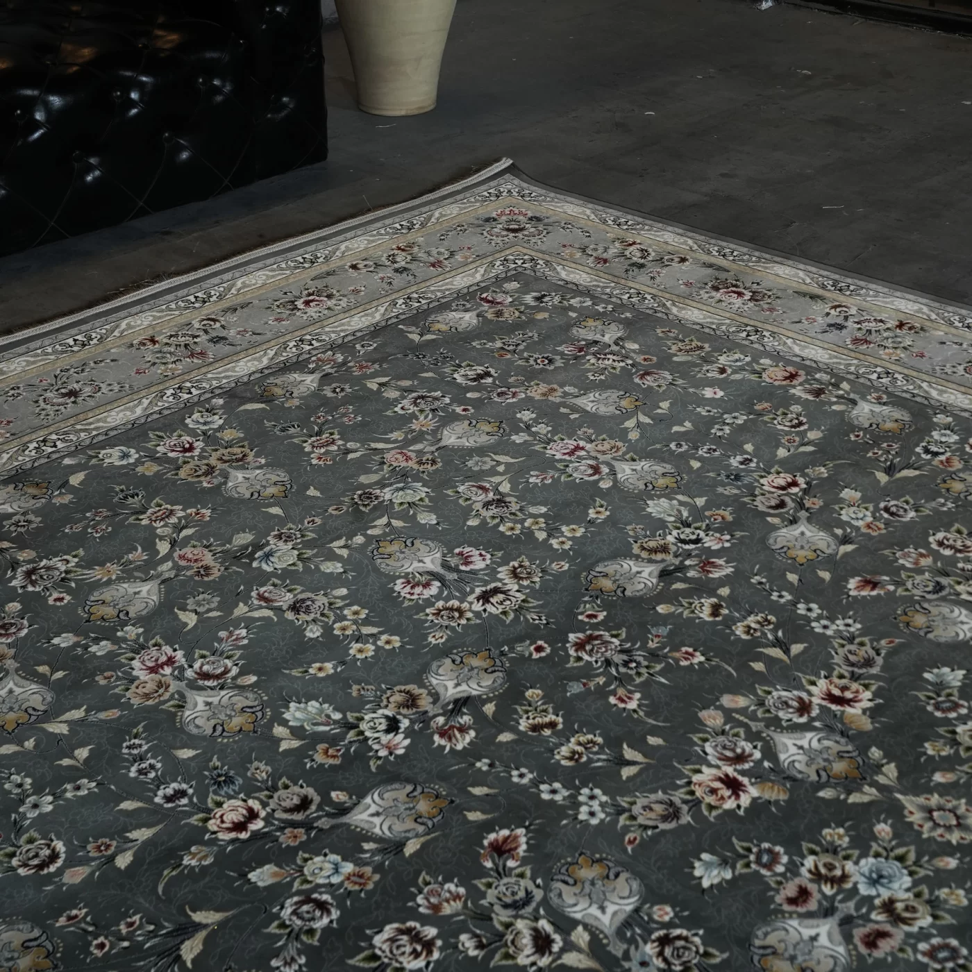 فرش ماشینی 1200 شانه تراکم 3600 گل برجسته طرح آوین دلفینی