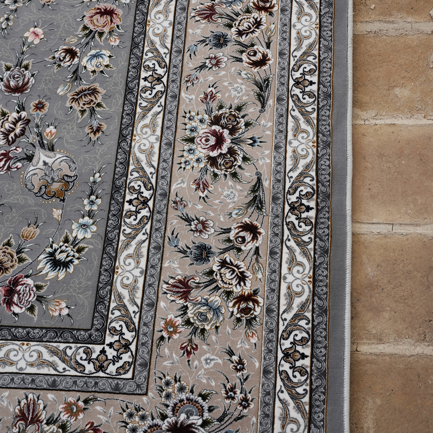 فرش ماشینی 1200 شانه تراکم 3600 گل برجسته طرح آوین نقره ای