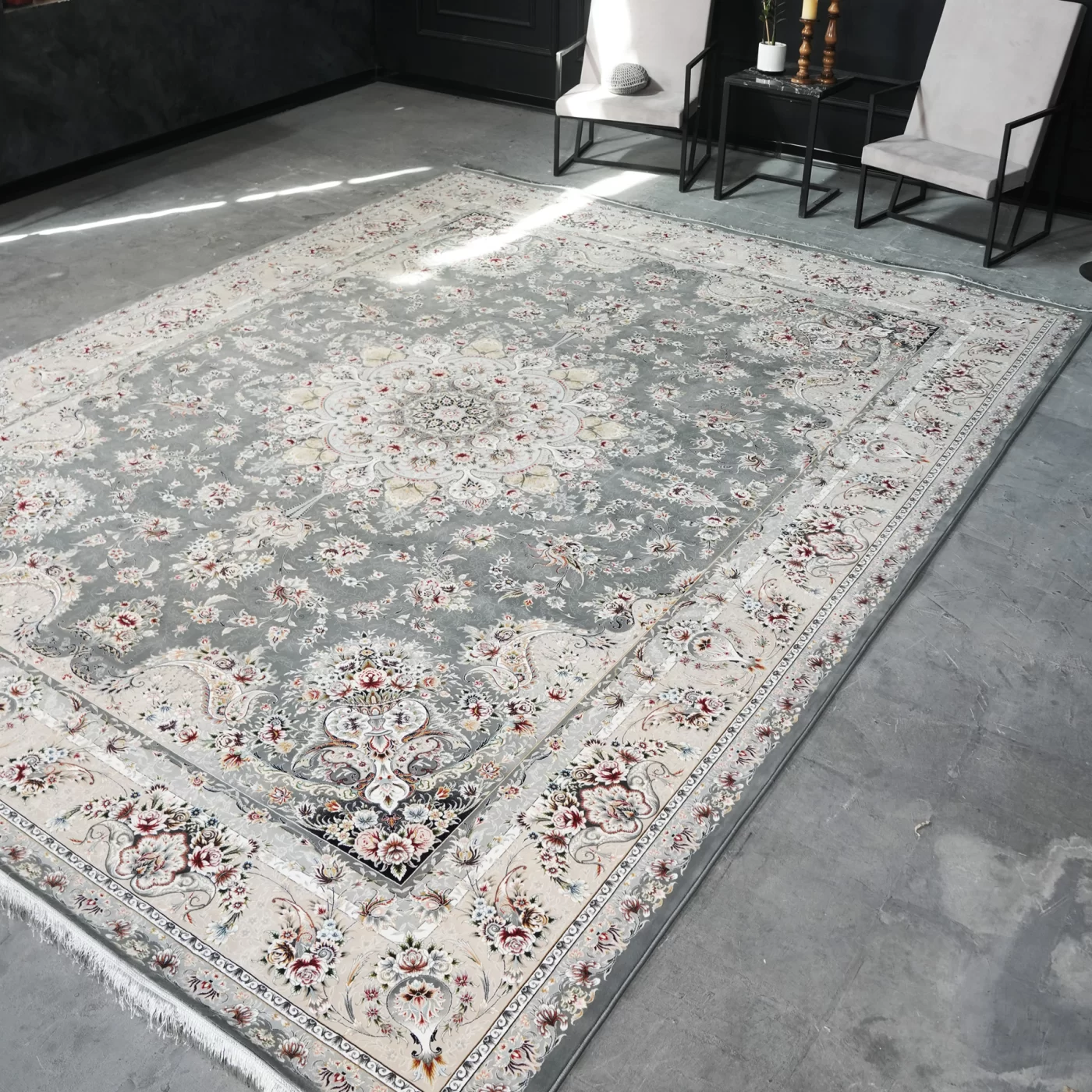 فرش ماشینی 1200 شانه تراکم 3600 گل برجسته طرح آذین دلفینی