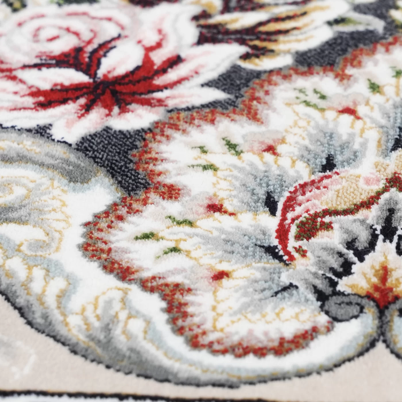 فرش ماشینی 1200 شانه تراکم 3600 گل برجسته طرح آذین دلفینی