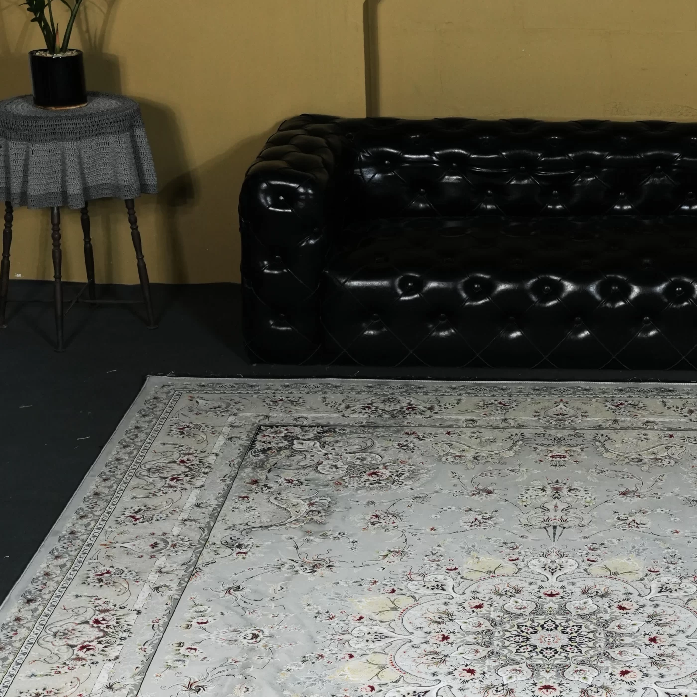 فرش ماشینی 1200 شانه تراکم 3600 گل برجسته طرح آذین نقره ای