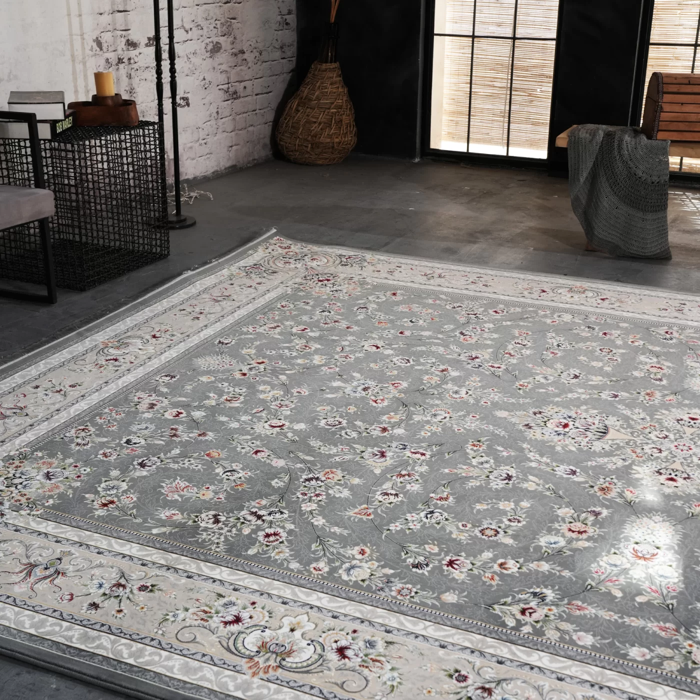 فرش ماشینی 1200 شانه تراکم 3600 گل برجسته طرح باغ گل نقره ای