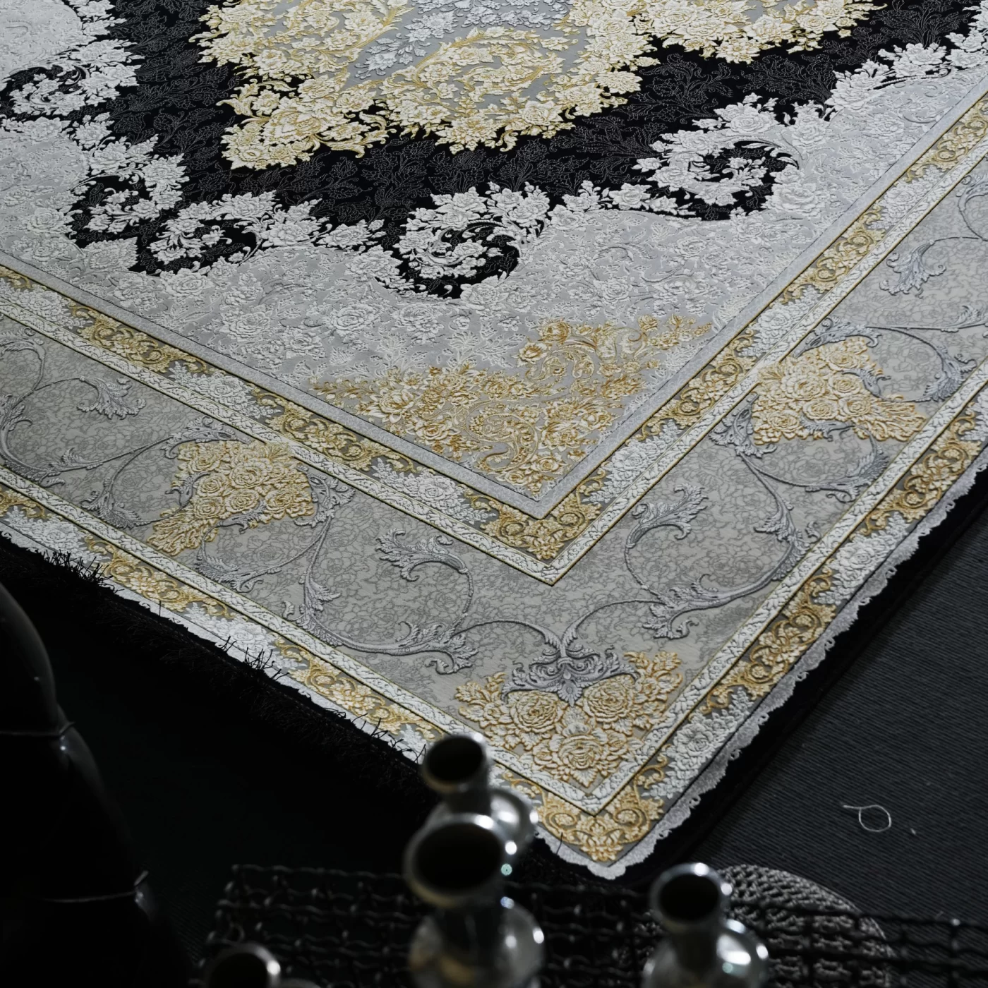 فرش ماشینی 1200 شانه تراکم 3600 گل برجسته طرح باغ رز سرمه ای