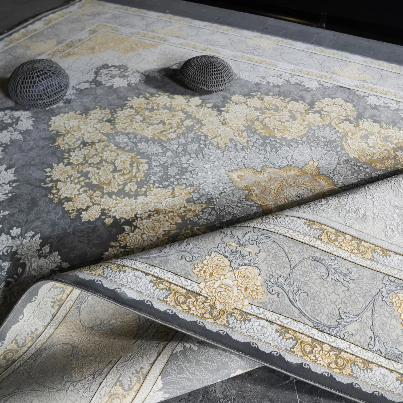 فرش ماشینی 1200 شانه تراکم 3600 گل برجسته طرح باغ رز طوسی