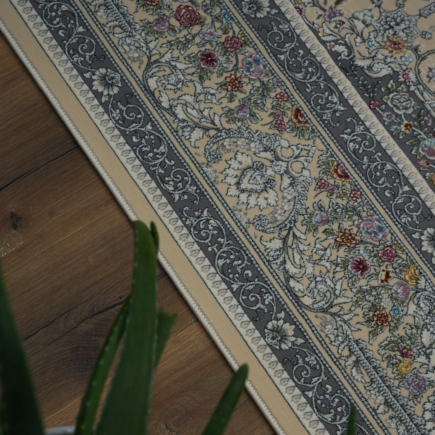 فرش ماشینی 1200 شانه تراکم 3600 طرح دلبر کرم