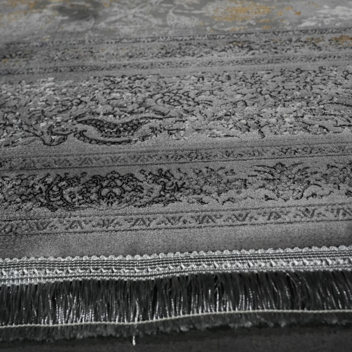 فرش ماشینی 1200 شانه تراکم 3600 گل برجسته طرح اریکا نقره ای