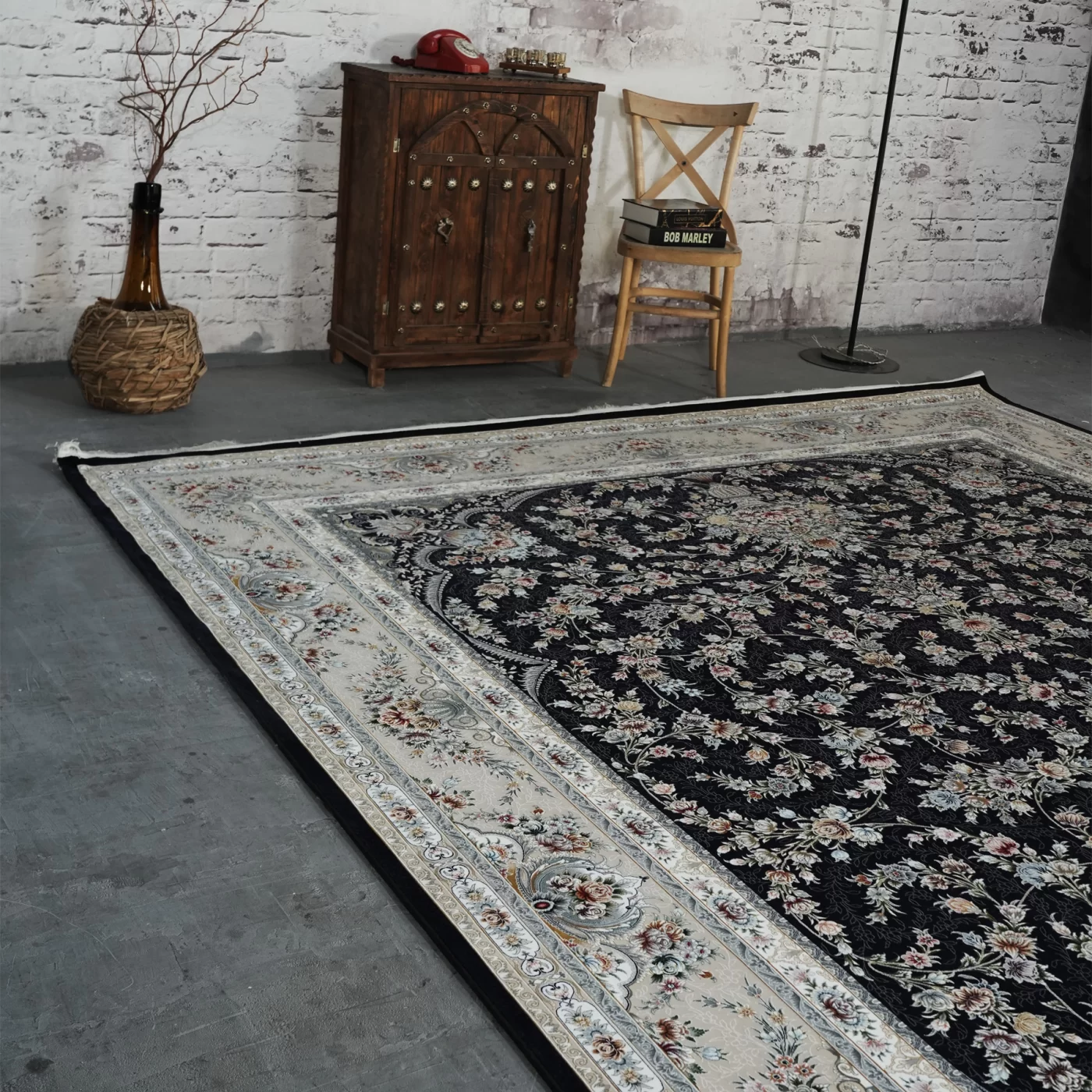 فرش ماشینی 1200 شانه تراکم 3600 گل برجسته طرح فرنوش سرمه ای