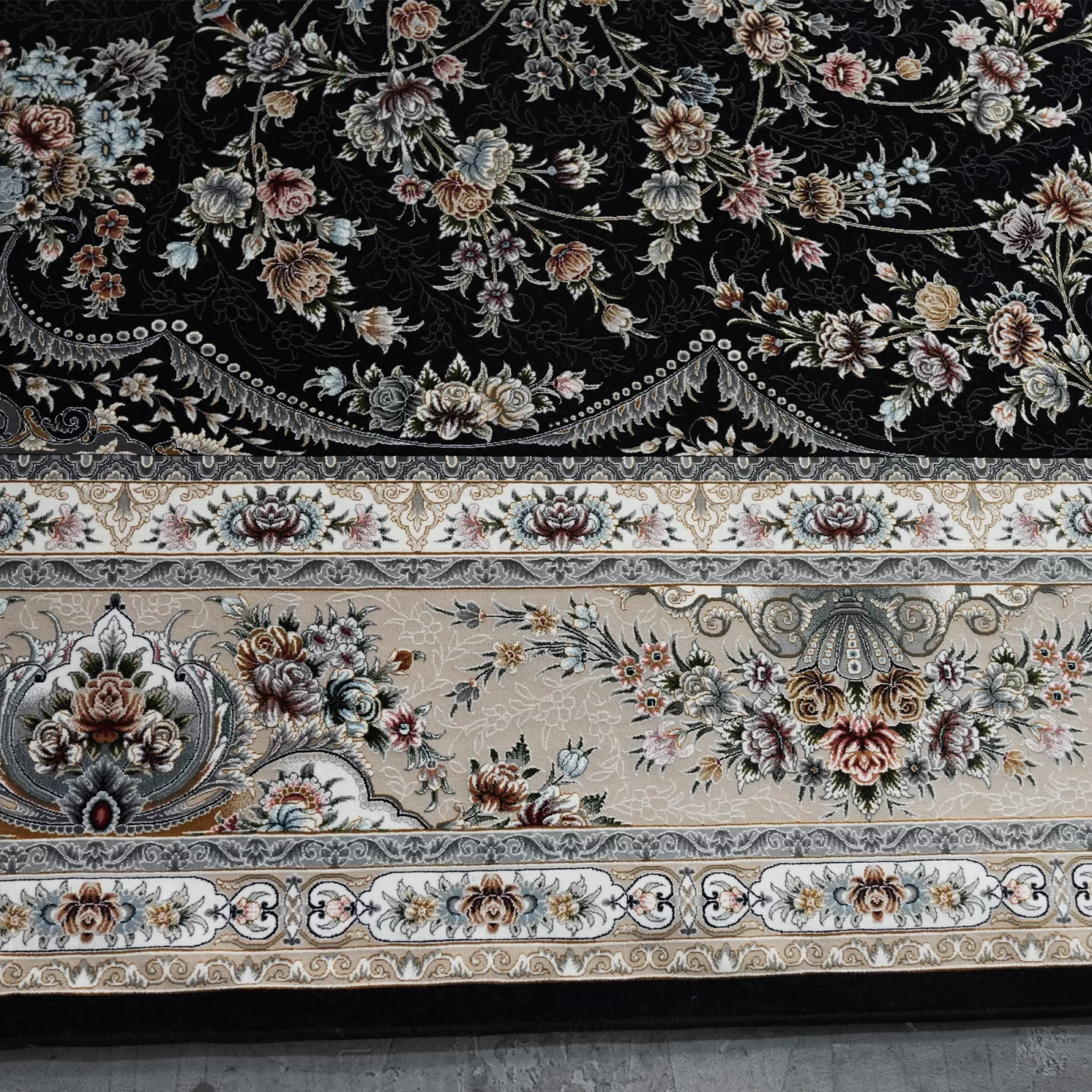 فرش ماشینی 1200 شانه تراکم 3600 گل برجسته طرح فرنوش سرمه ای