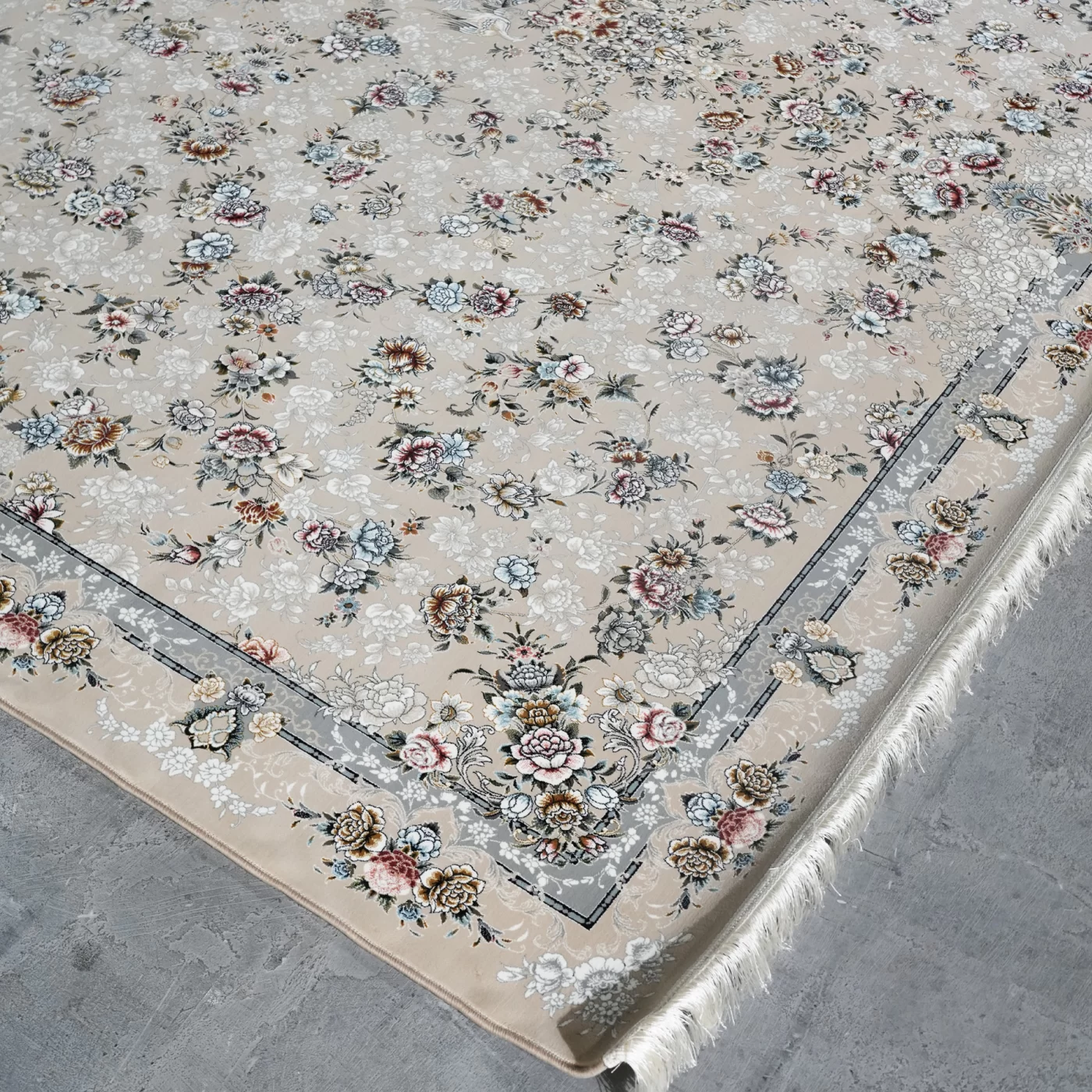 فرش ماشینی 1200 شانه تراکم 3600 گل برجسته طرح گلبهار بژ