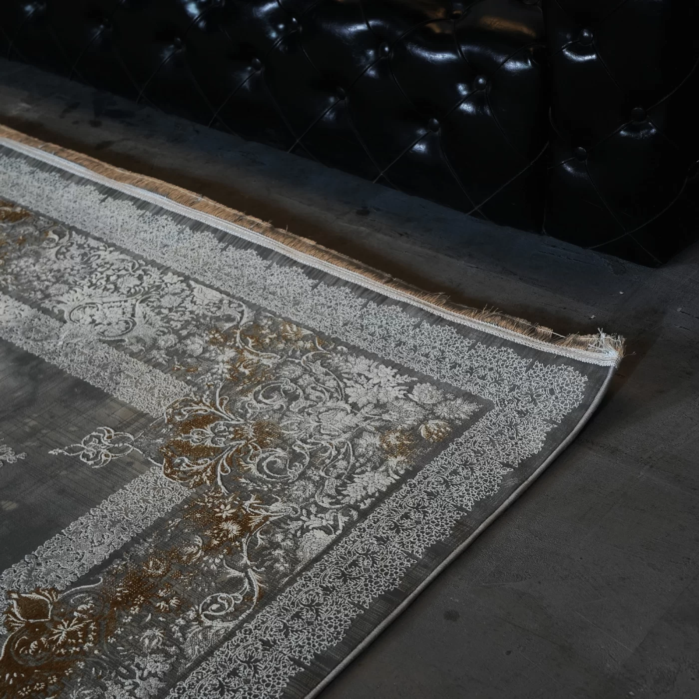 فرش ماشینی 1200 شانه تراکم 3600 گل برجسته طرح هیا فیلی