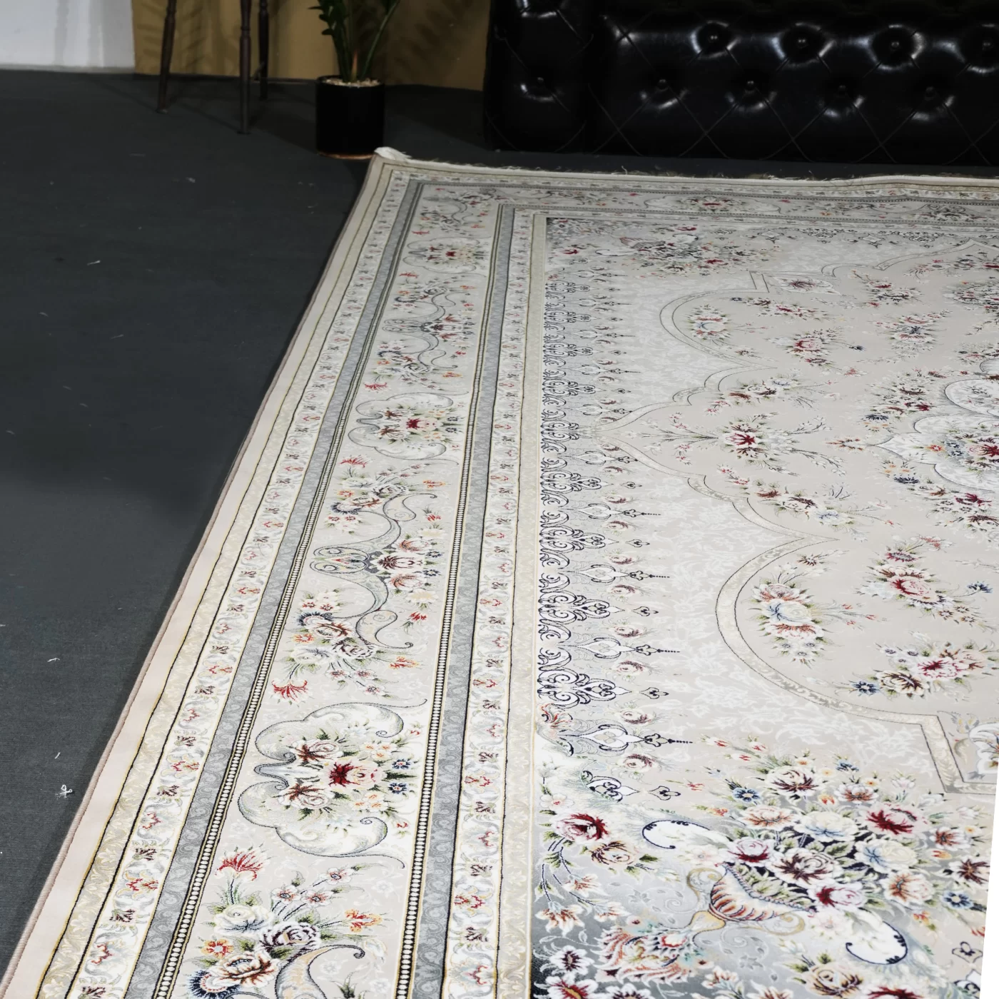 فرش ماشینی 1200 شانه تراکم 3600 گل برجسته طرح هیراد بژ