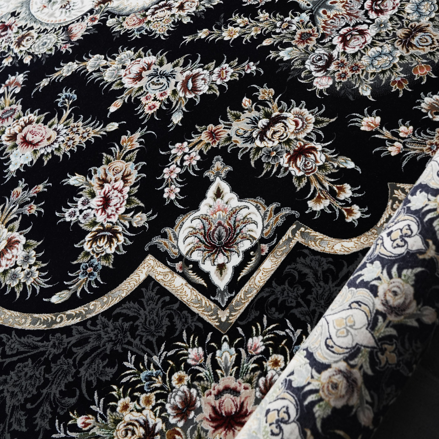 فرش ماشینی 1200 شانه تراکم 3600 گل برجسته طرح هیراد سرمه ای