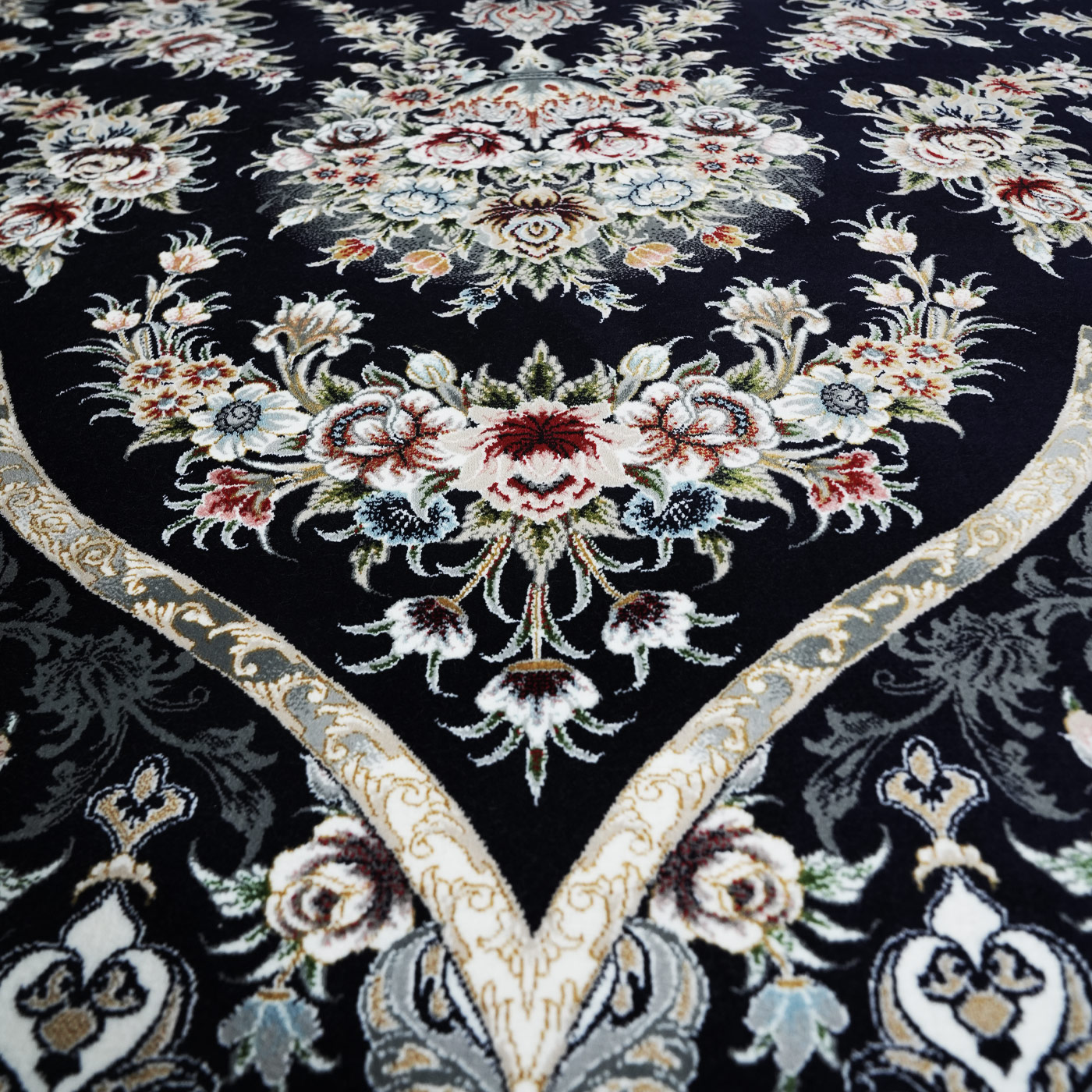 فرش ماشینی 1200 شانه تراکم 3600 گل برجسته طرح هیراد سرمه ای