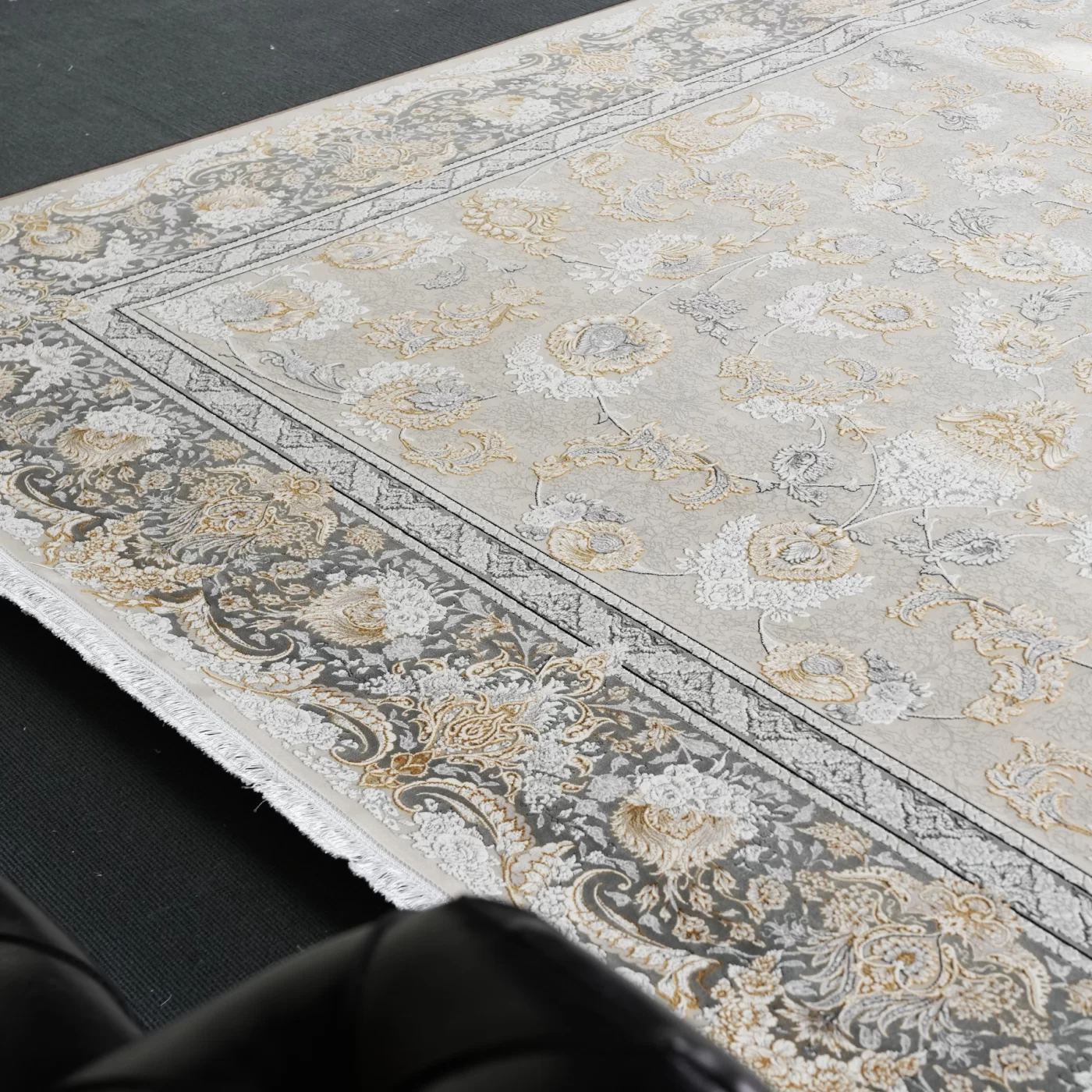 فرش ماشینی 1200 شانه تراکم 3600 گل برجسته طرح همایون بژ