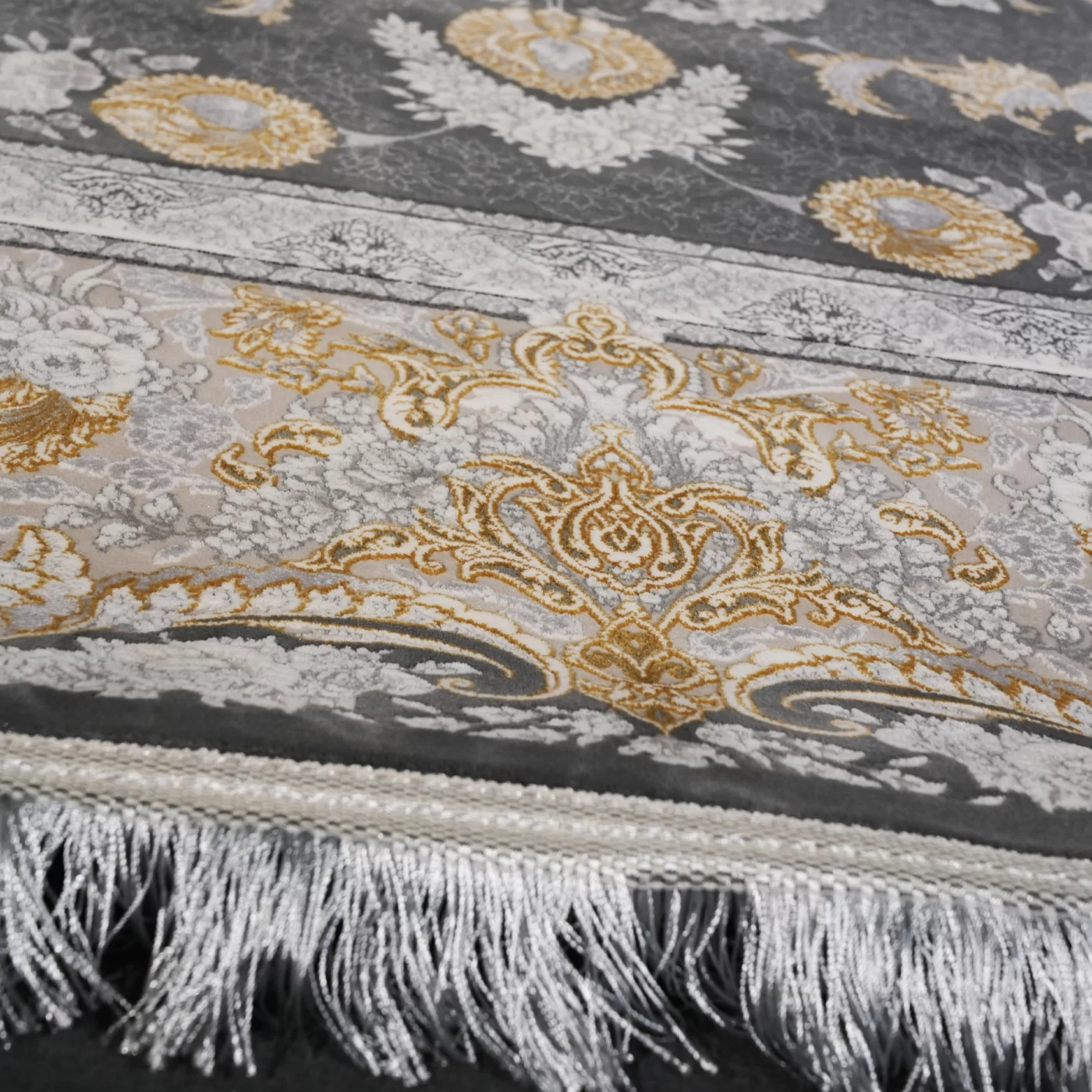 فرش ماشینی 1200 شانه تراکم 3600 گل برجسته طرح همایون دلفینی