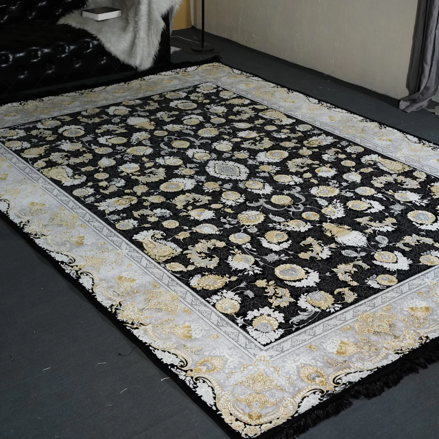 فرش ماشینی 1200 شانه تراکم 3600 گل برجسته طرح همایون سرمه ای