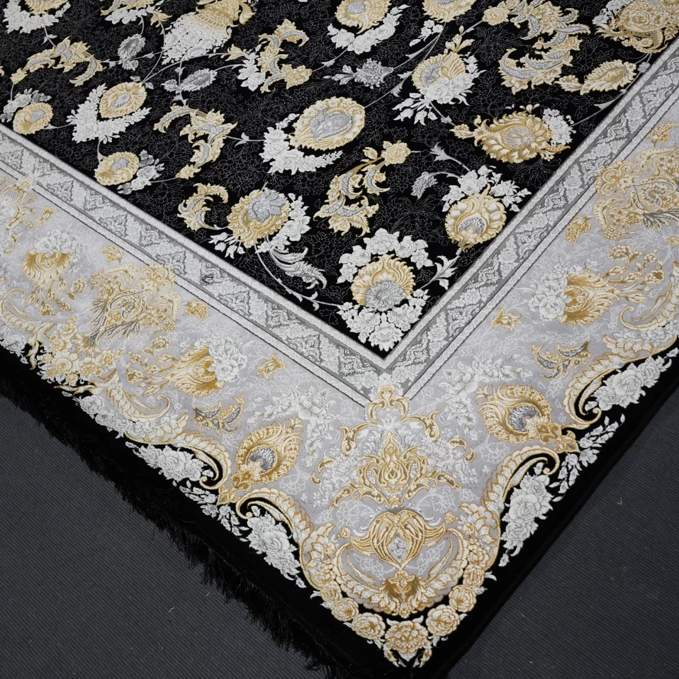 فرش ماشینی 1200 شانه تراکم 3600 گل برجسته طرح همایون سرمه ای