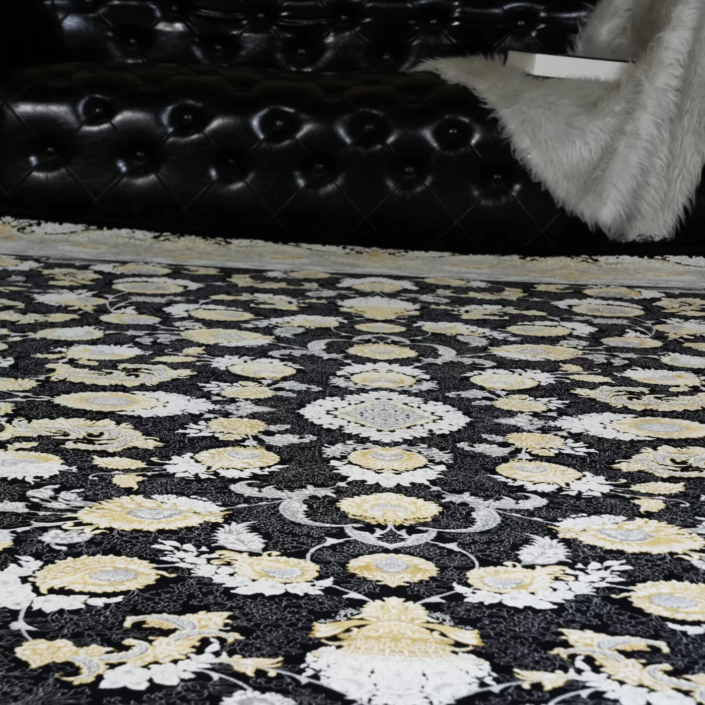 فرش ماشینی 1200 شانه تراکم 3600 گل برجسته طرح همایون سرمه ای