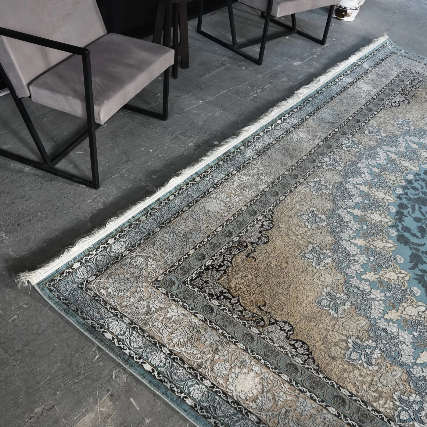 فرش ماشینی 1200 شانه تراکم 3600 گل برجسته طرح جاویدان آبی