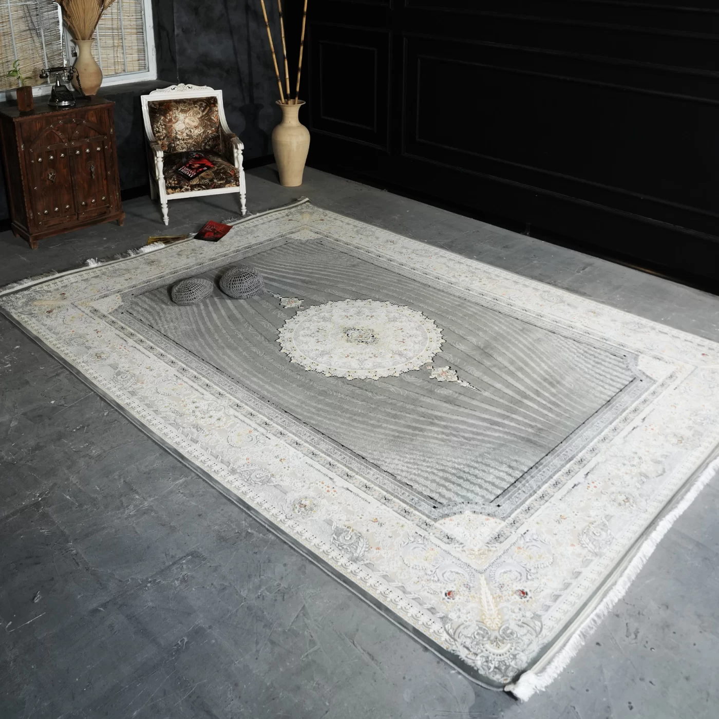 فرش ماشینی 1200 شانه تراکم 3600 گل برجسته طرح خلیفه دلفینی