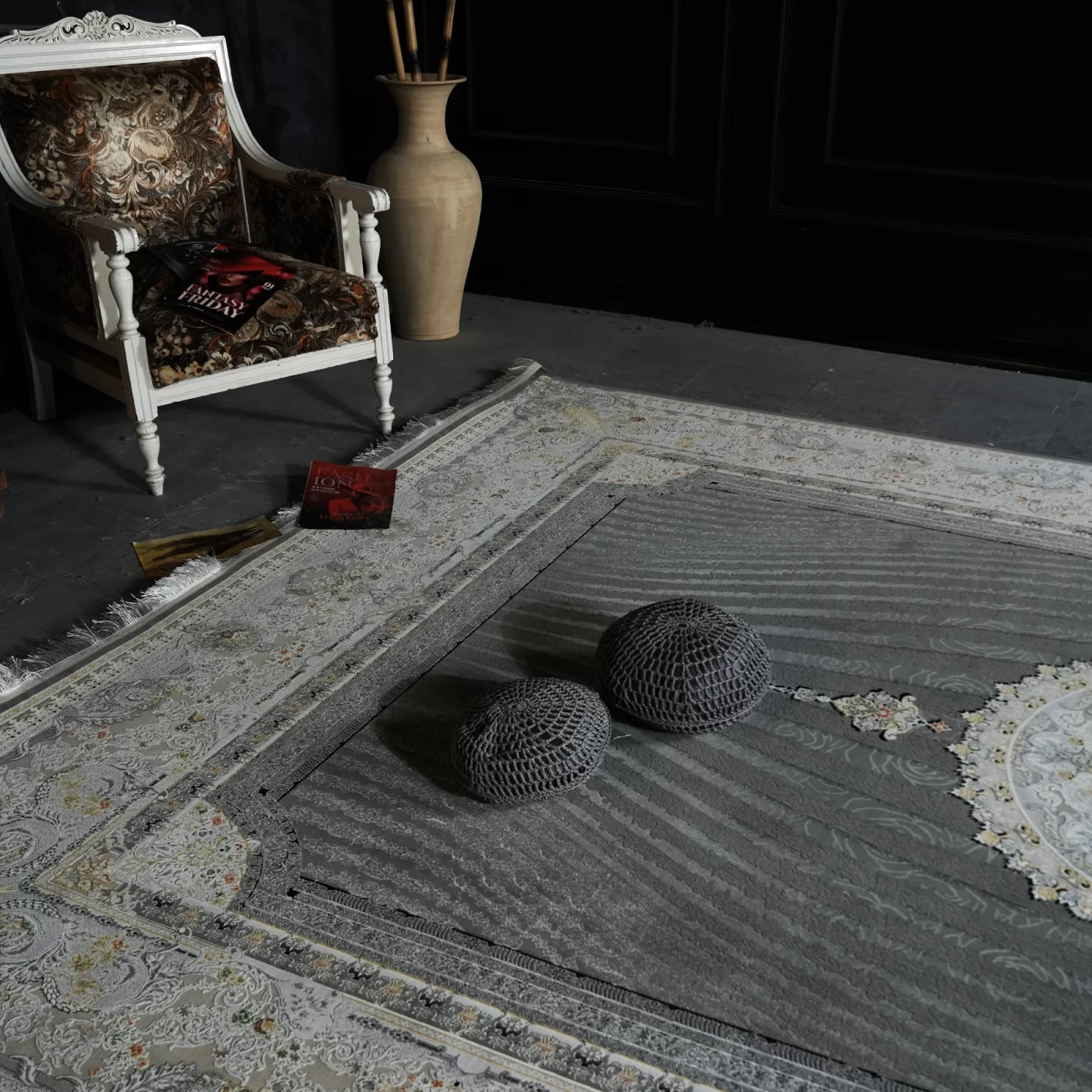 فرش ماشینی 1200 شانه تراکم 3600 گل برجسته طرح خلیفه دلفینی