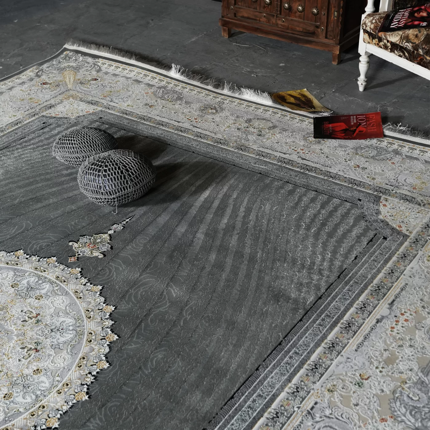 فرش ماشینی 1200 شانه تراکم 3600 گل برجسته طرح خلیفه دلفینی