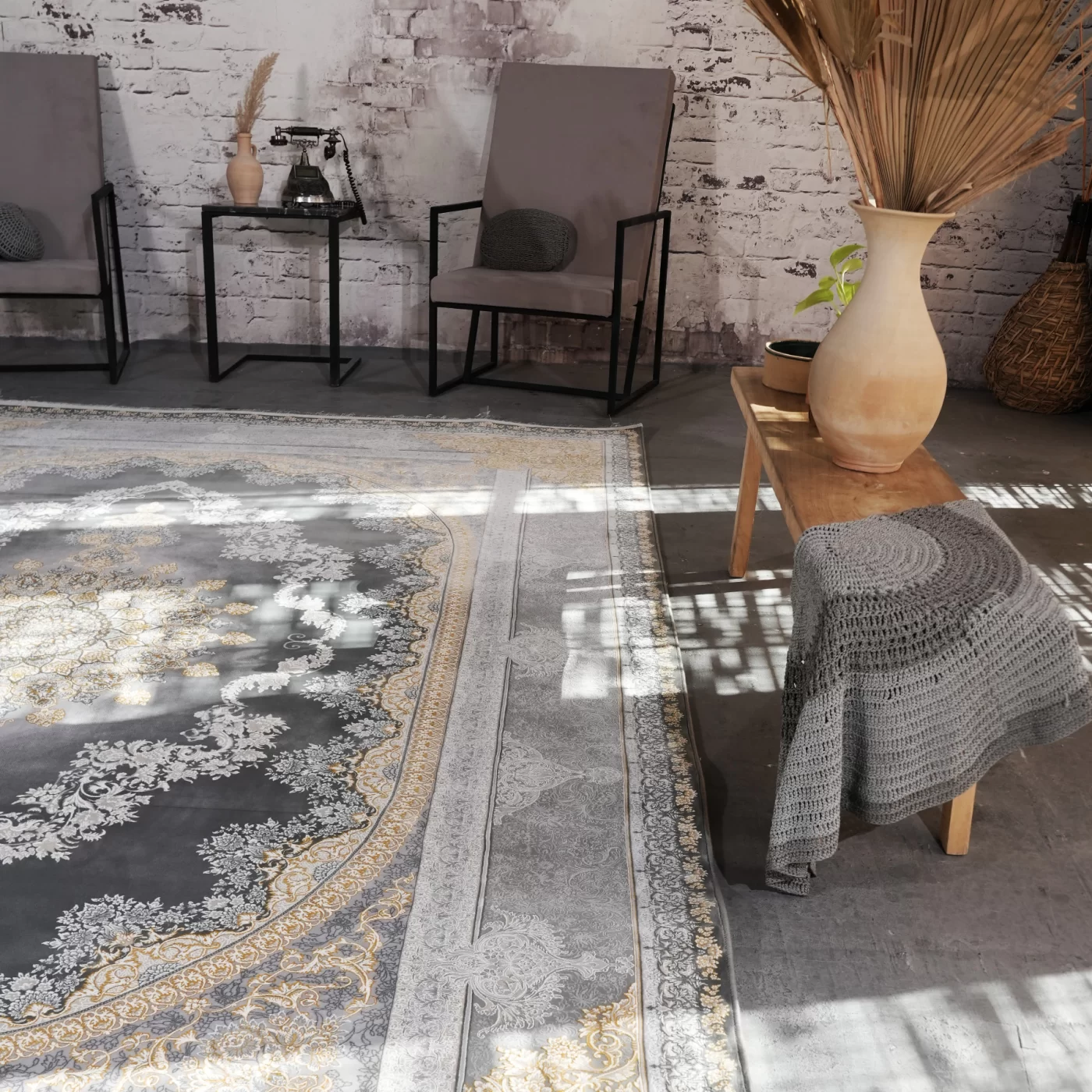 فرش ماشینی 1200 شانه تراکم 3600 گل برجسته طرح کارن دلفینی