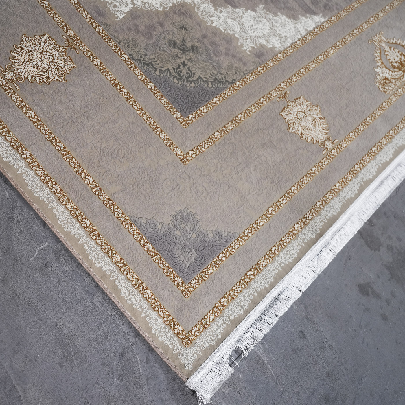 فرش ماشینی 1200 شانه تراکم 3600 گل برجسته طرح خاتون بژ