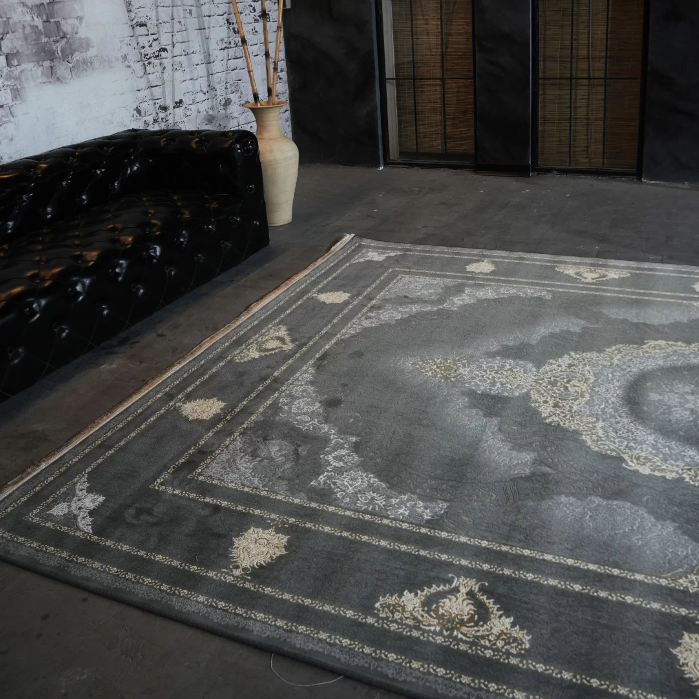 فرش ماشینی 1200 شانه تراکم 3600 گل برجسته طرح خاتون دلفینی