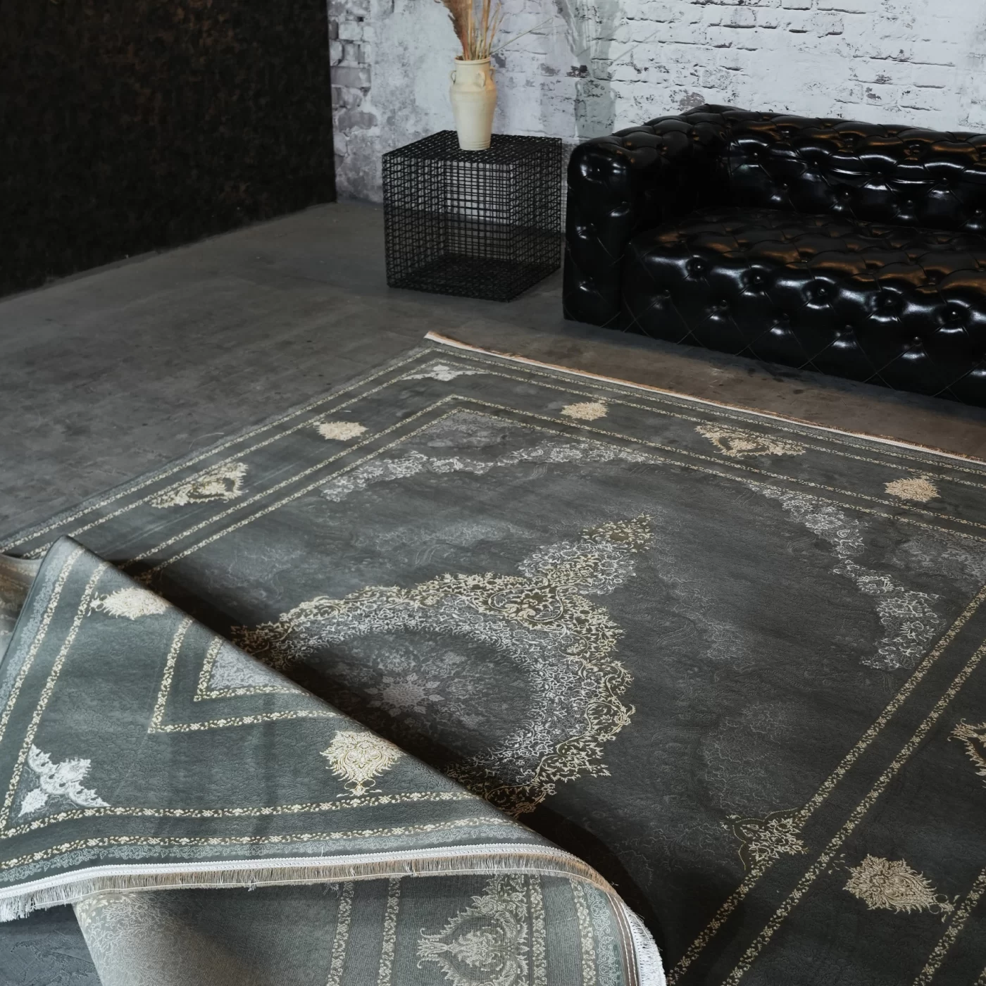 فرش ماشینی 1200 شانه تراکم 3600 گل برجسته طرح خاتون دلفینی