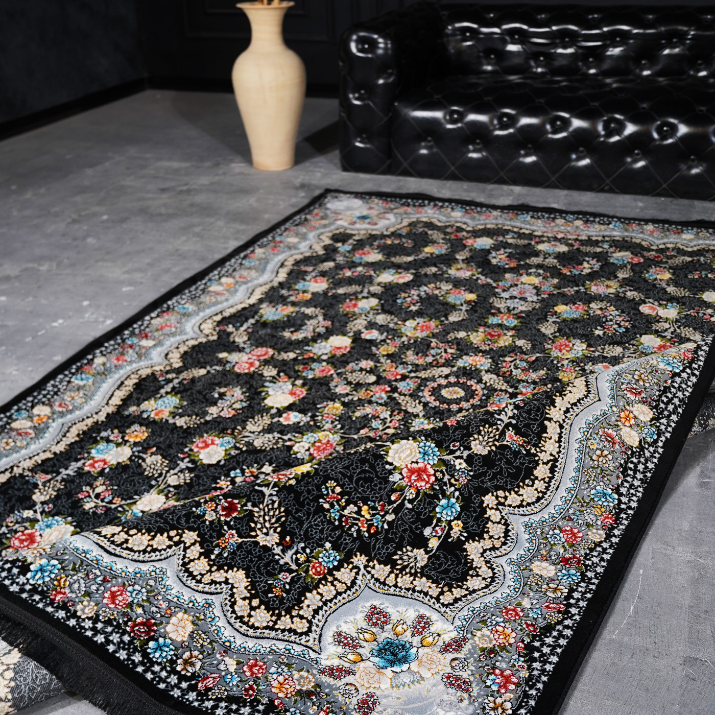 فرش ماشینی 700 شانه تراکم 2550 طرح لاویا سرمه ای