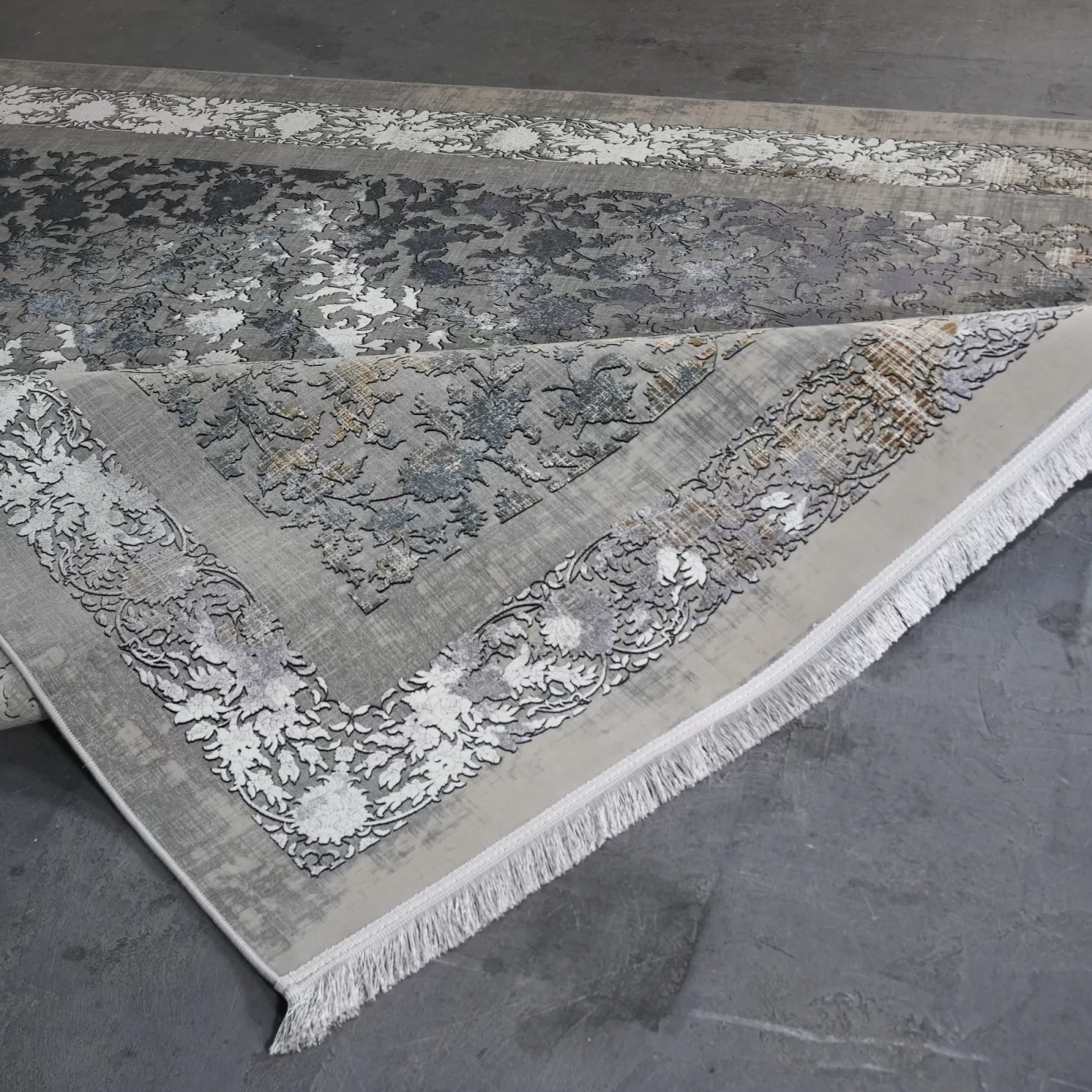 فرش ماشینی 1200 شانه تراکم 3600 گل برجسته طرح لینا بژ