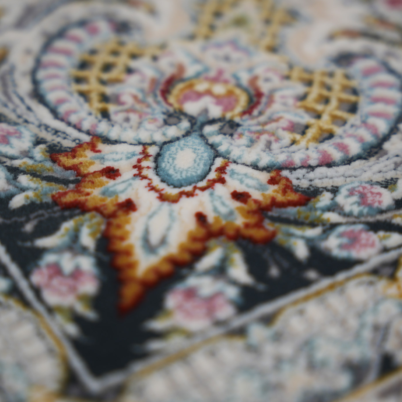  فرش ماشینی 1200 شانه تراکم 3600 گل برجسته طرح مهدا کرم