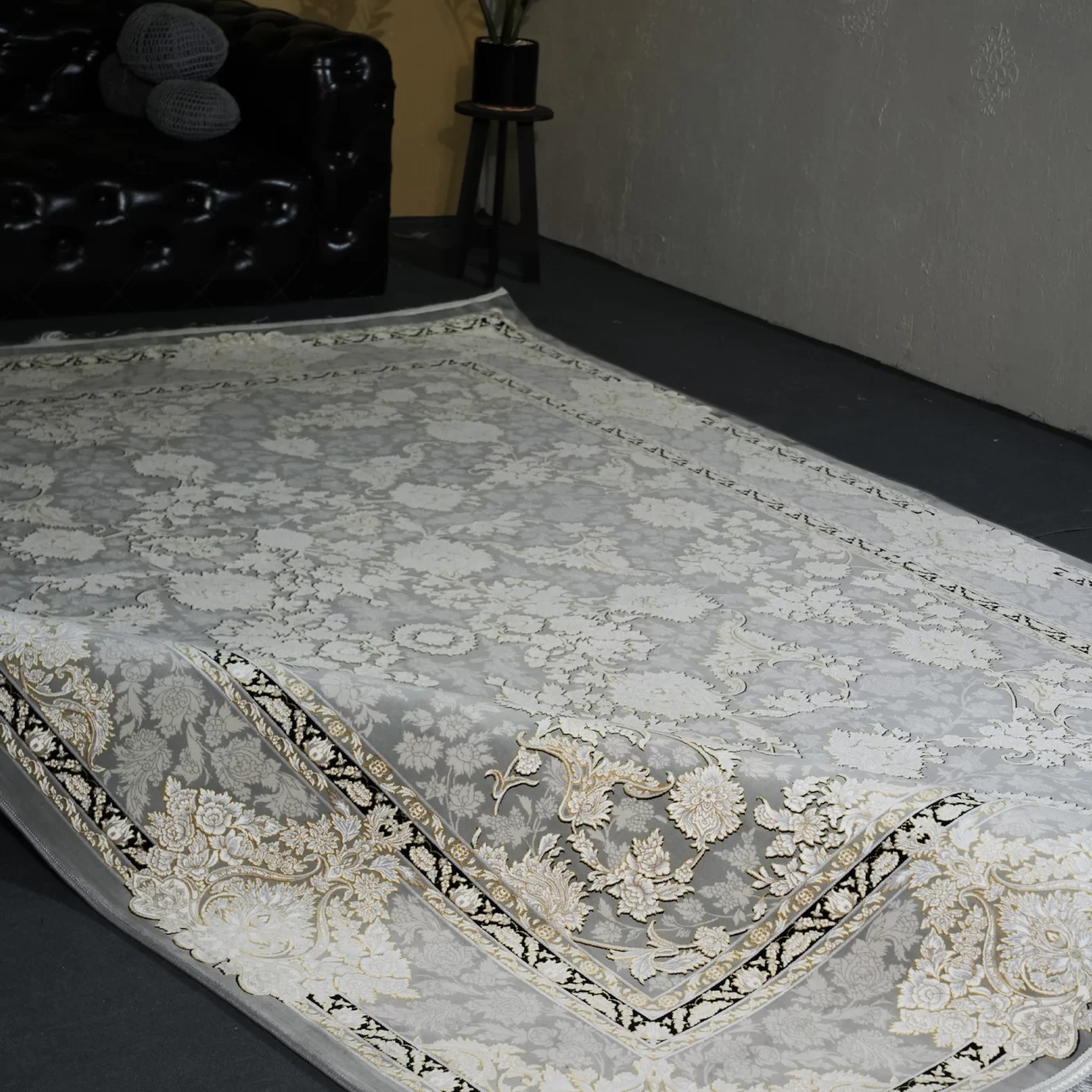 فرش ماشینی 1200 شانه تراکم 3600 گل برجسته طرح ماهگون فیلی