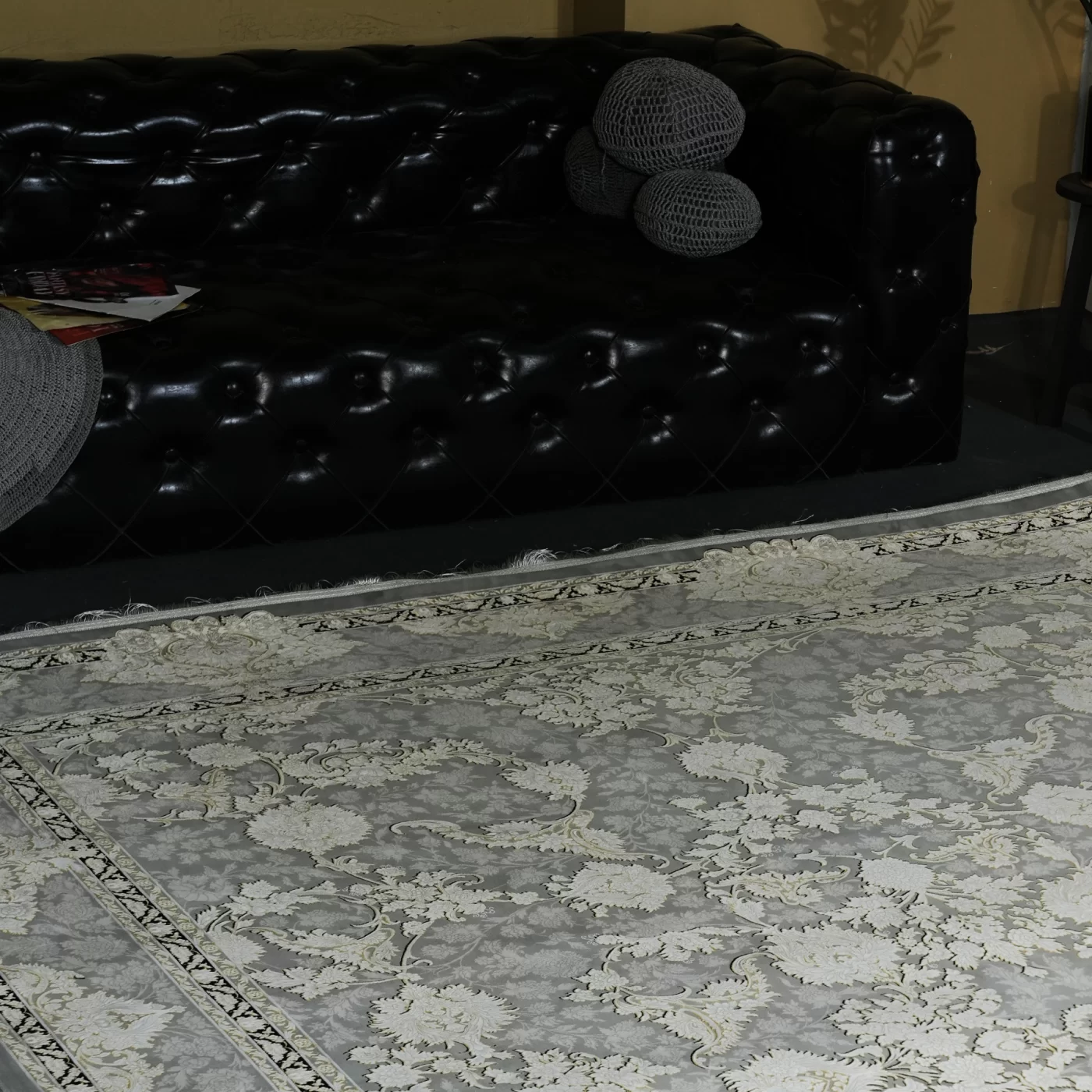 فرش ماشینی 1200 شانه تراکم 3600 گل برجسته طرح ماهگون فیلی