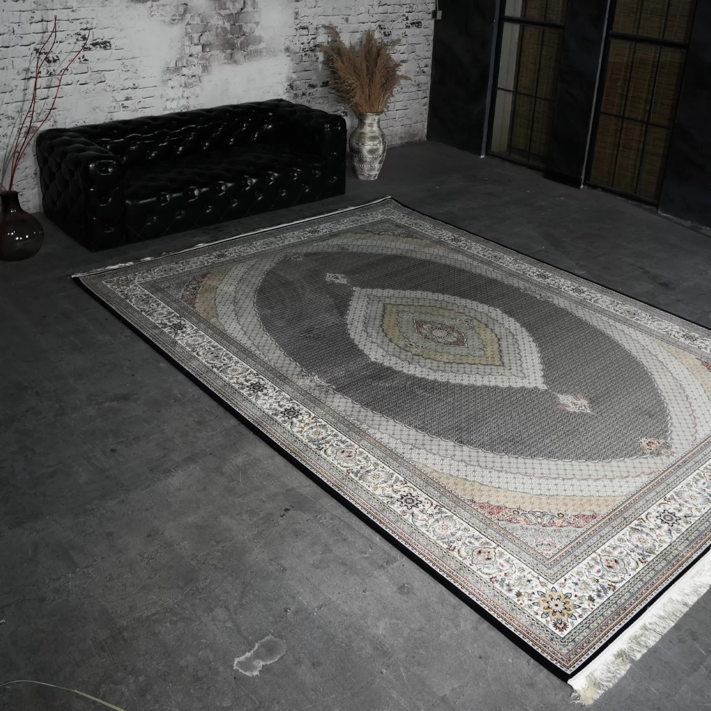 فرش ماشینی 1200 شانه تراکم 3600 گل برجسته طرح ماهی صدف سرمه ای