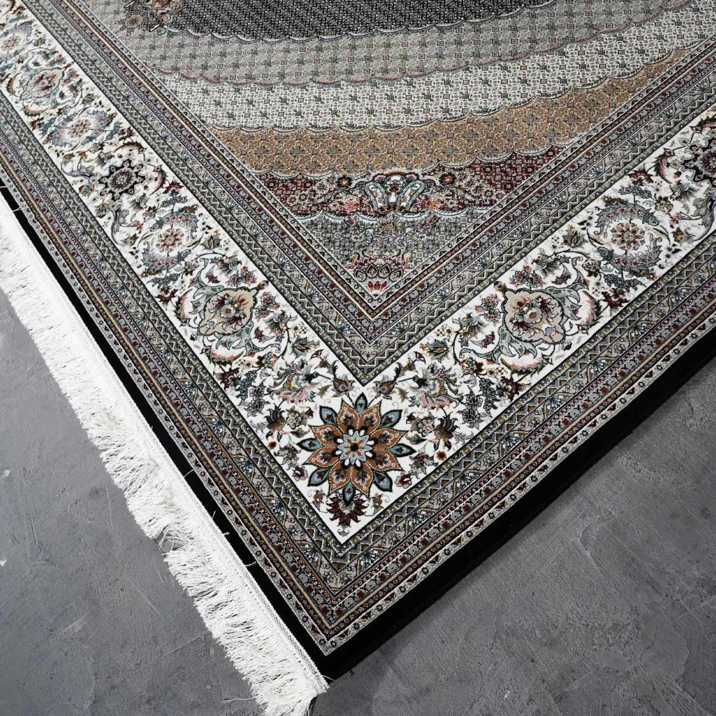 فرش ماشینی 1200 شانه تراکم 3600 گل برجسته طرح ماهی صدف سرمه ای