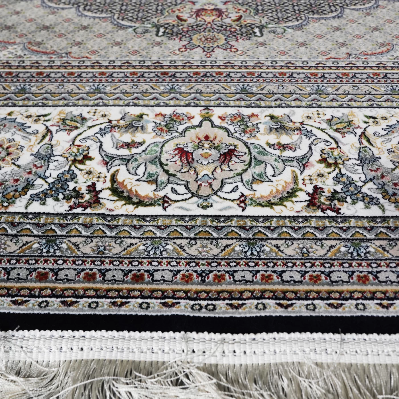 فرش ماشینی 1200 شانه تراکم 3600 گل برجسته طرح ماهی صدف سرمه ای