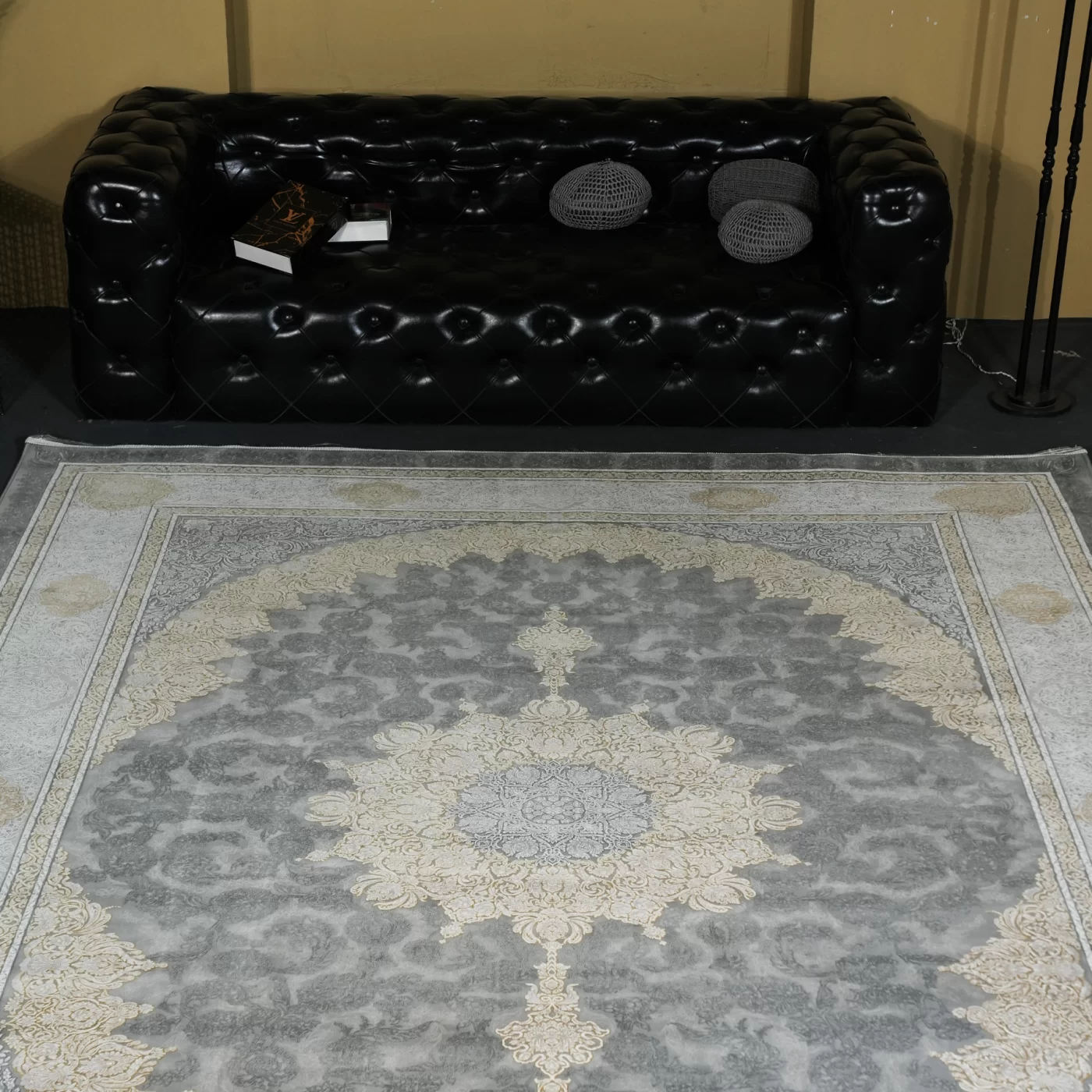 فرش ماشینی 1200 شانه تراکم 3600 گل برجسته طرح مهسان فیلی