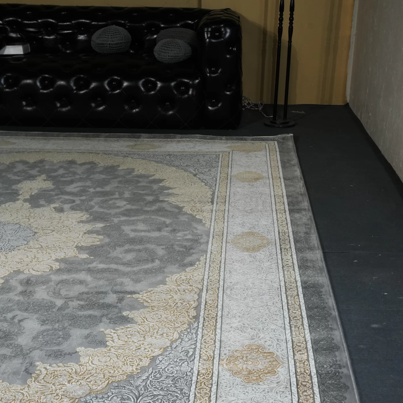 فرش ماشینی 1200 شانه تراکم 3600 گل برجسته طرح مهسان فیلی