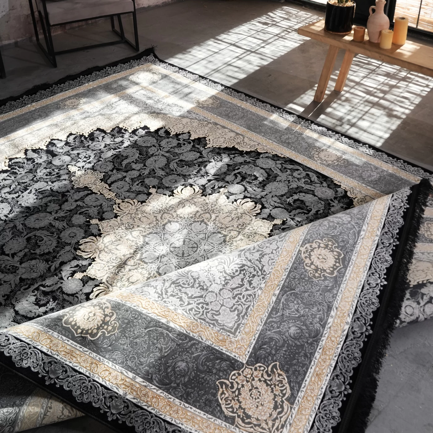 فرش ماشینی 1200 شانه تراکم 3600 گل برجسته طرح مهسان سرمه ای