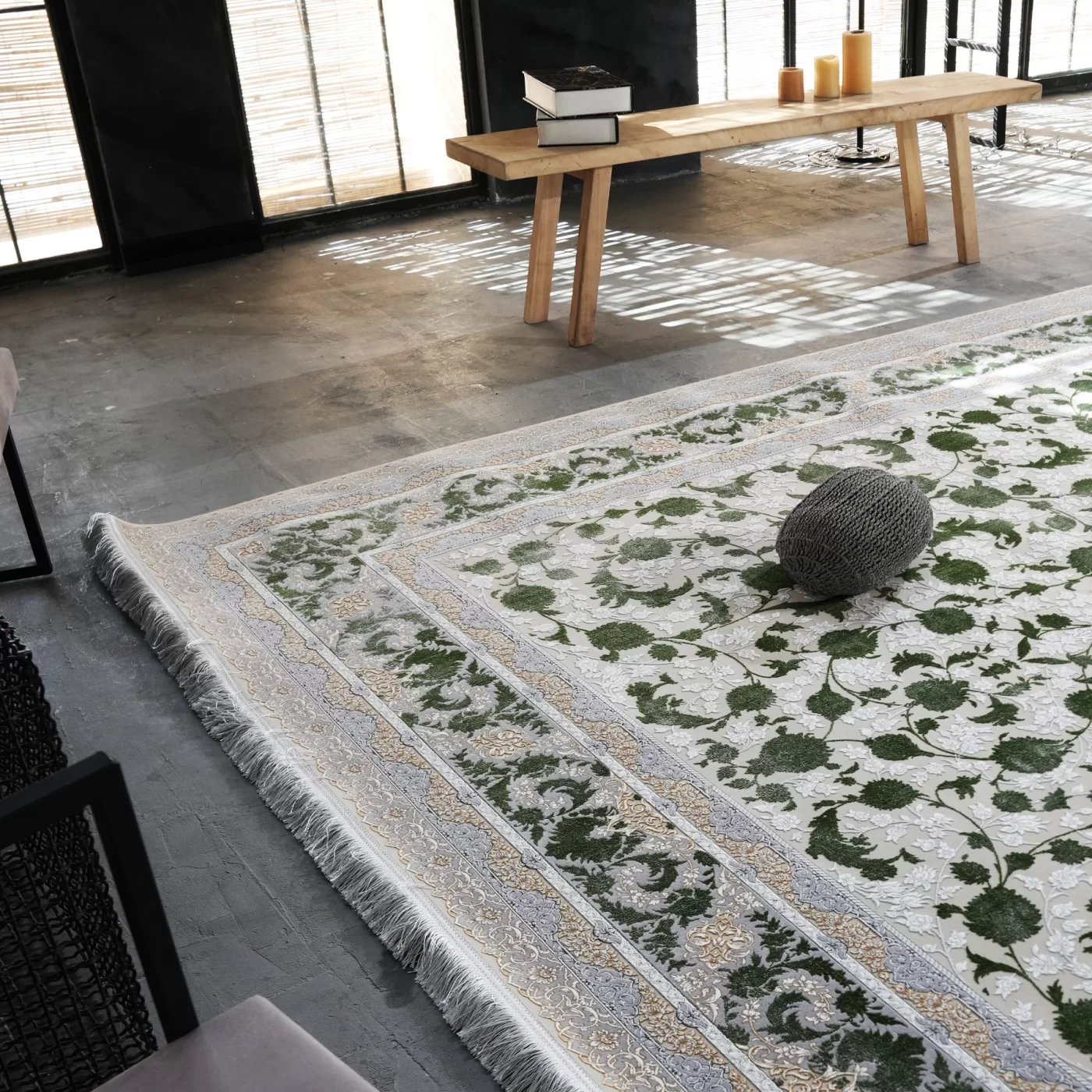 فرش ماشینی 1200 شانه تراکم 3600 گل برجسته طرح ملینا بژ