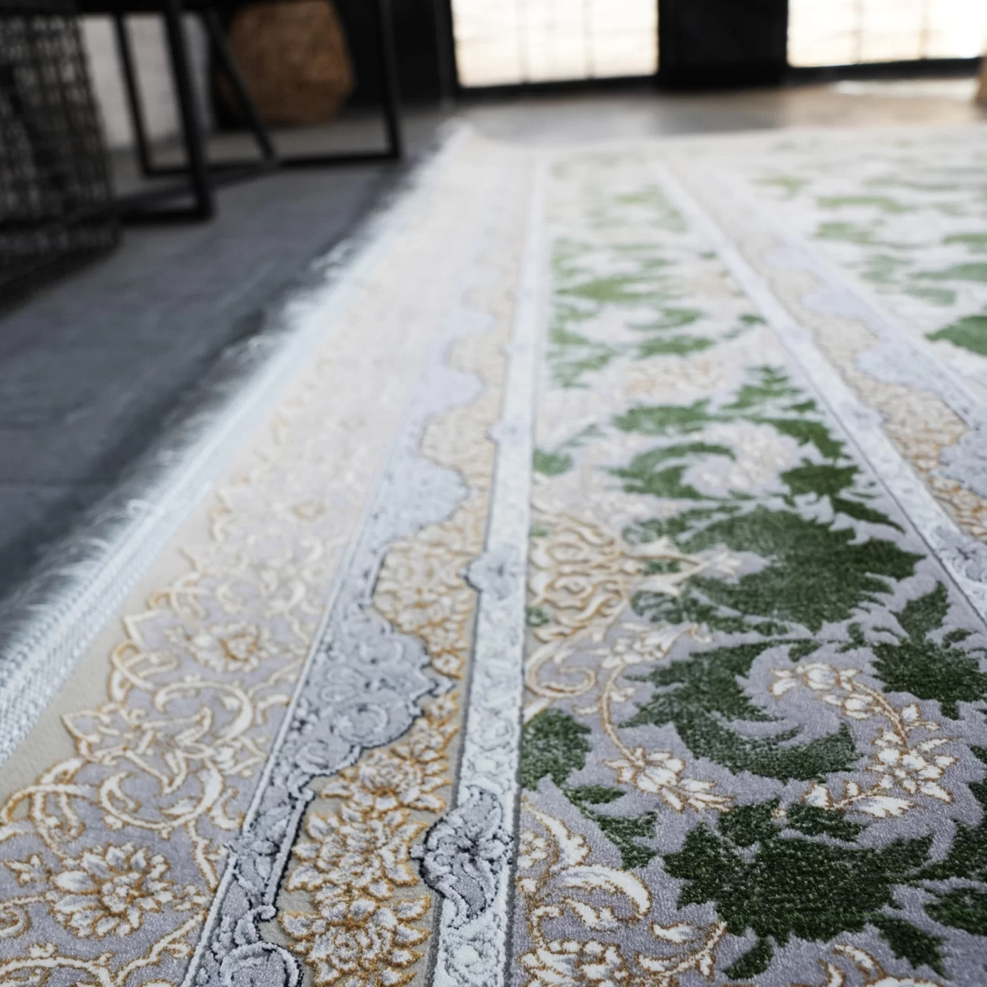 فرش ماشینی 1200 شانه تراکم 3600 گل برجسته طرح ملینا بژ