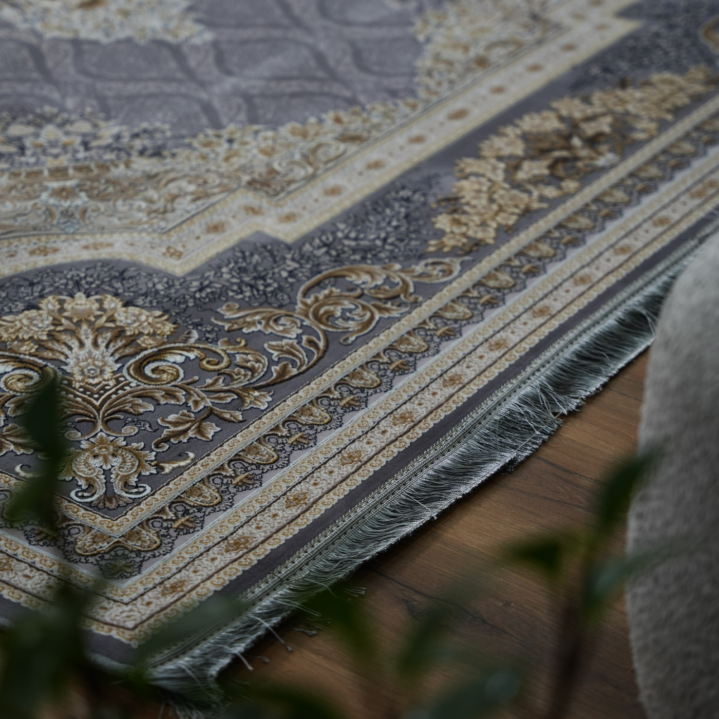 فرش ماشینی 1200 شانه تراکم 3600 گل برجسته طرح مژده دلفینی