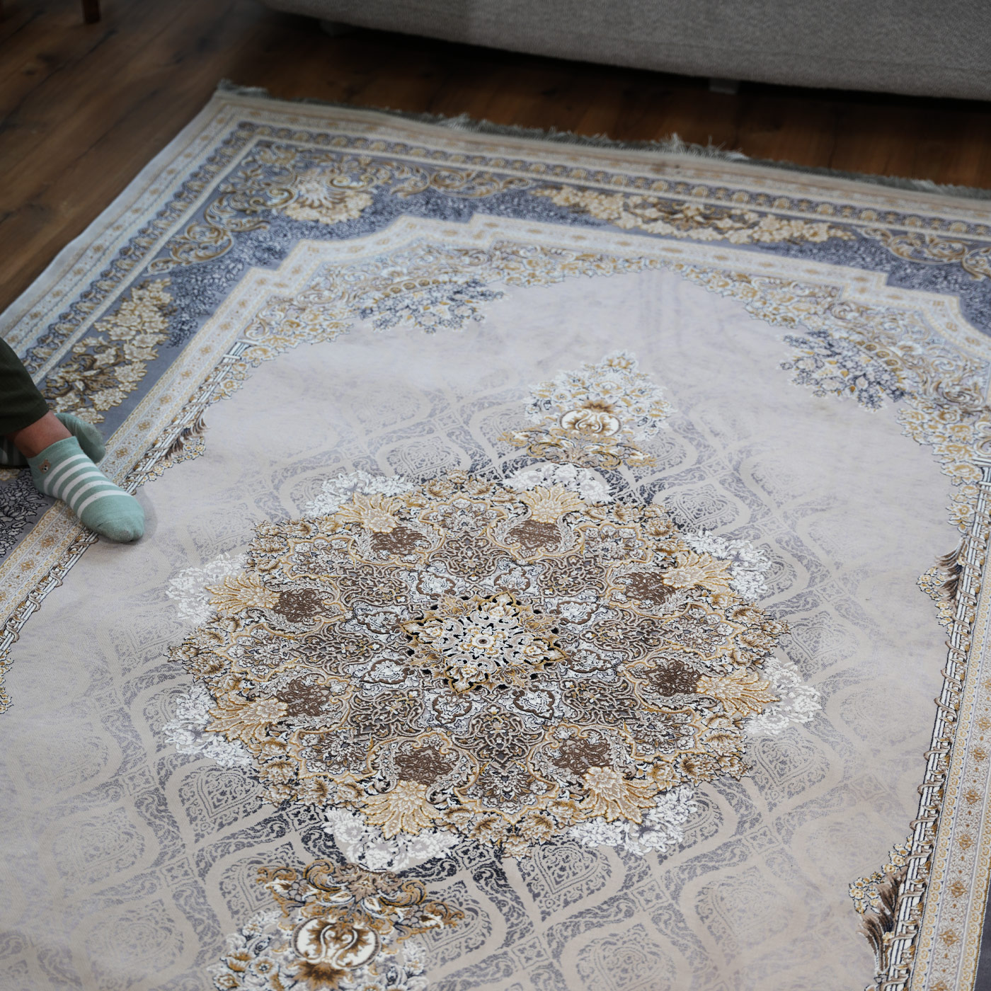 فرش ماشینی 1200 شانه تراکم 3600 طرح مژده صدفی